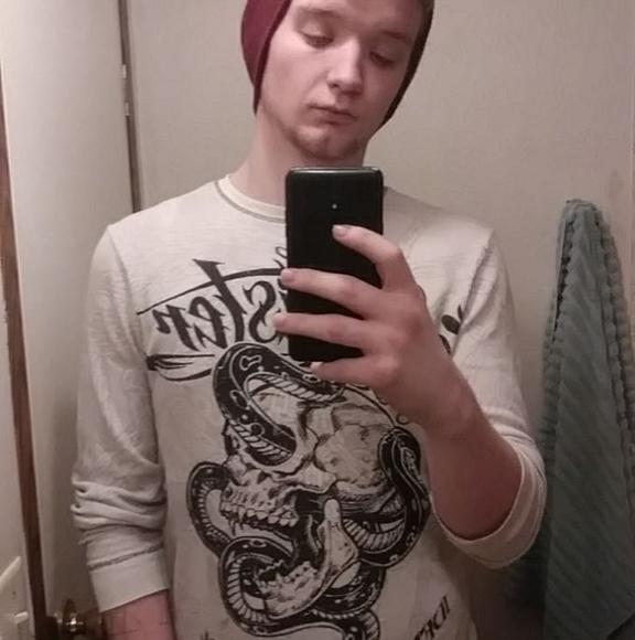 Profile Picture of Tommie Roberts (@tommieroberts) on Poshmark