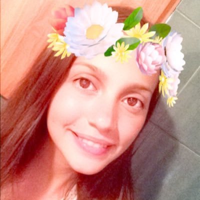 Profile Picture of Vanessa Rosas Music ♥ (@Vane8Rosas) on Twitter