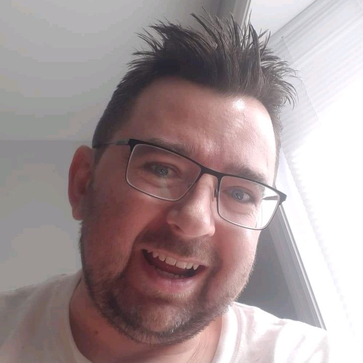 Profile Picture of   Répondre à @ng_calipso310... (@mike_newtown) on Tiktok