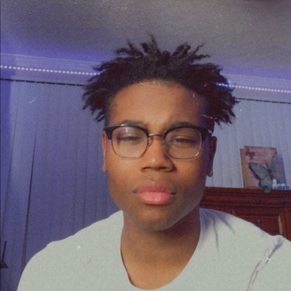 Profile Picture of Reggie Curry (@r6ggie) on Poshmark