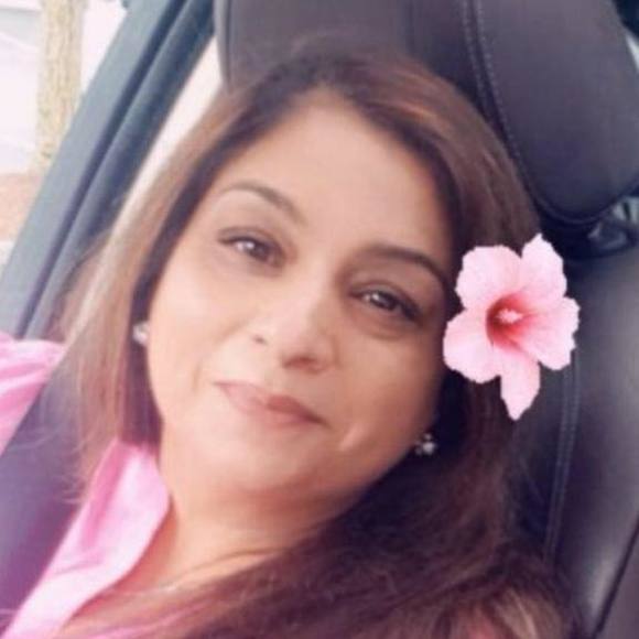 Profile Picture of Raheela Shahzad (@raheela778) on Poshmark
