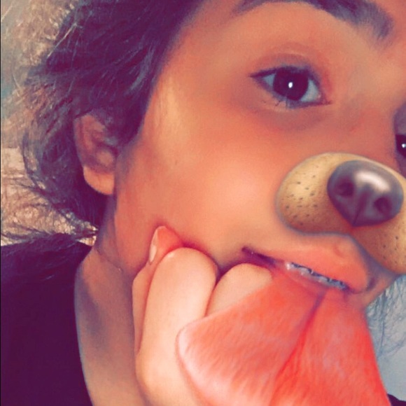 Profile Picture of Sophia Jaramillo (@_sophi_j) on Poshmark