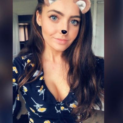 Profile Picture of Lauren Holder (@lauren_holder) on Twitter