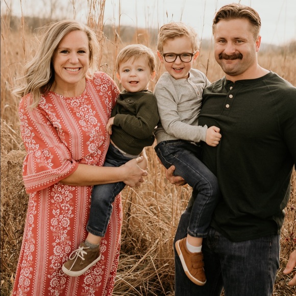 Profile Picture of Sam Bredlau (@sbredlau) on Poshmark