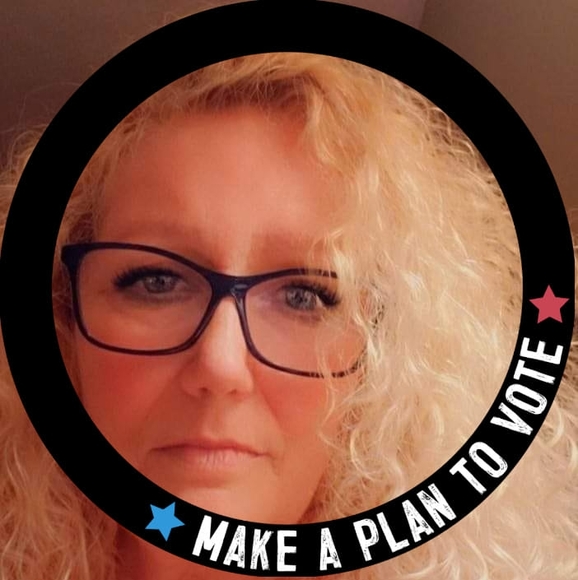 Profile Picture of Starlla Dupert (@starlladawn) on Poshmark