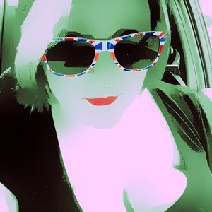Profile Picture of Lauren Bass (@some1helpmeplz69) on Myspace