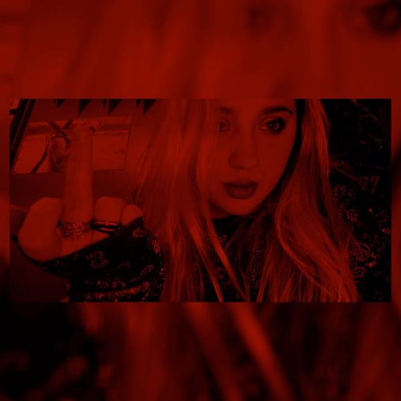 Profile Picture of Shawna Tackett (@shawnatackett) on Poshmark