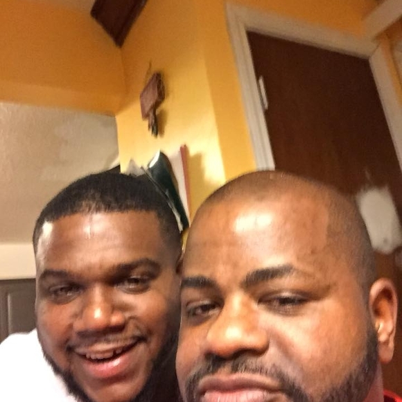 Profile Picture of James Barry (@earl2020) on Poshmark