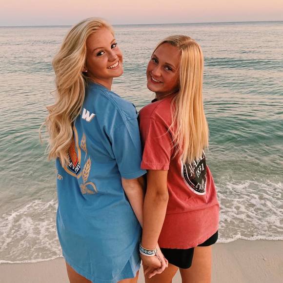 Profile Picture of Allison Kirby (@allisonkirby15) on Poshmark