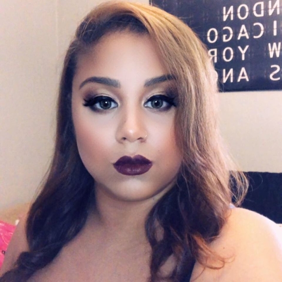 Profile Picture of Christina Postell (@cpostell85) on Poshmark