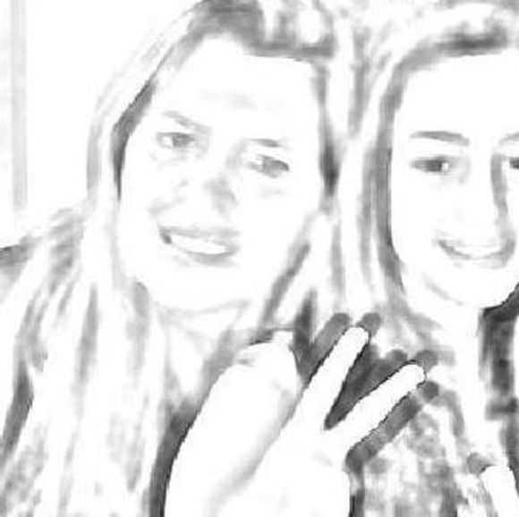 Profile Picture of Dina Daniele (@dina103101) on Poshmark