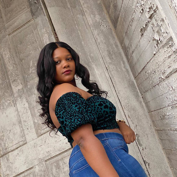 Profile Picture of Aliyah Scott (@gorgeous_divaaa) on Poshmark