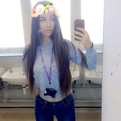 Profile Picture of Erin Travers (@itzerin17) on Twitter