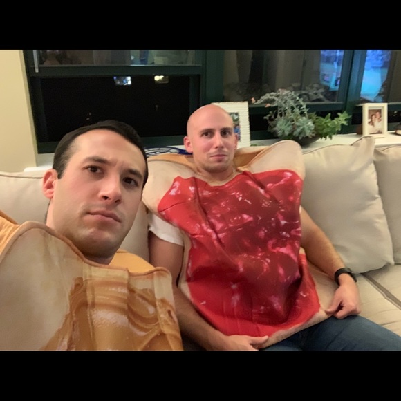 Profile Picture of Daniel Eldon (@daneldon1) on Poshmark