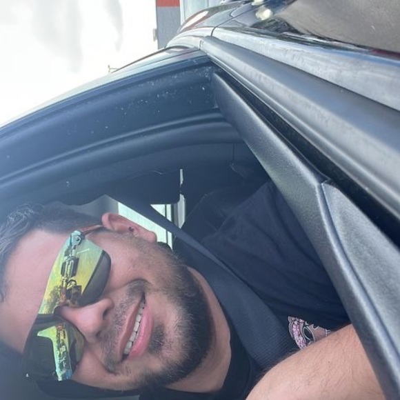 Gian Salucci - Poshmark Profile Picture of Gian Salucci (@gian_franco_38) on Poshmark