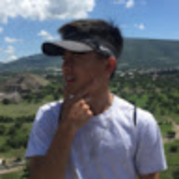 Profile Picture of Ahmik Chen (@ahmikchen) on Poshmark