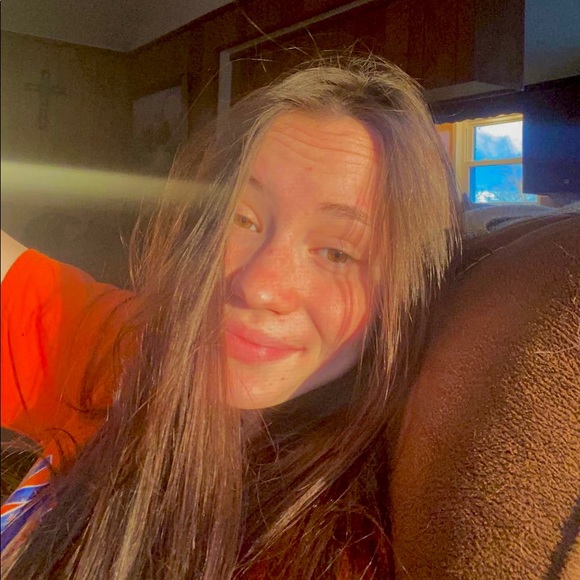 Profile Picture of Mindy Matthews (@mindy_m11) on Poshmark