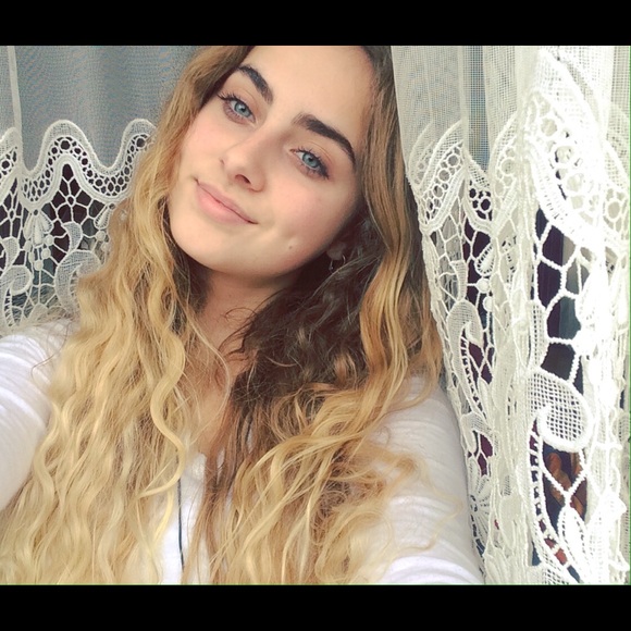 Profile Picture of Sarah Predmore (@spredmore) on Poshmark