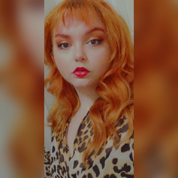Profile Picture of Conna Tomanica (@connabonna) on Poshmark