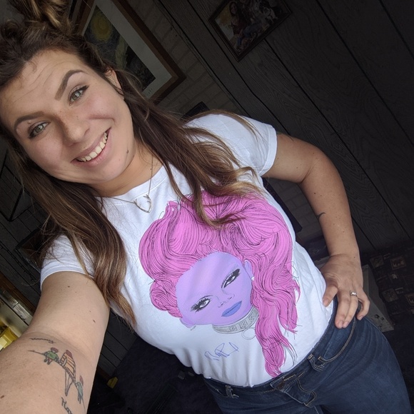 Profile Picture of Cassandra Walcutt (@cwalcutt12) on Poshmark