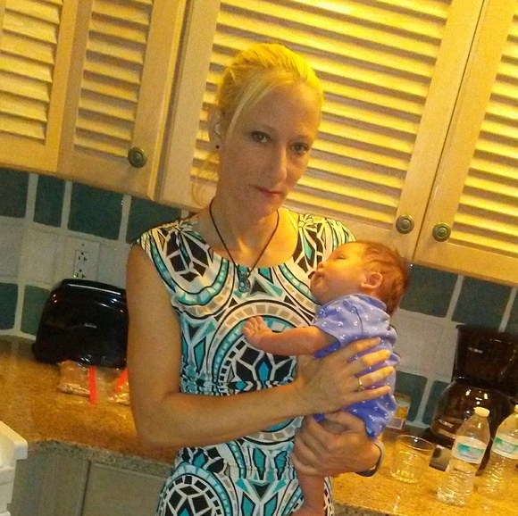 Profile Picture of Jerri White (@siamor) on Poshmark