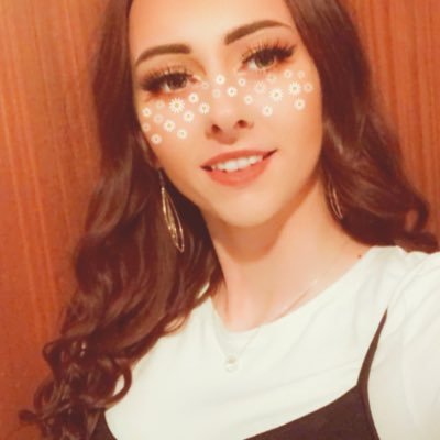 Profile Photo of Amy 💫 (@amybarlow_77) on Twitter