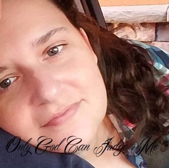 Profile Picture of Olivia Card (@oliviarisener69) on Poshmark