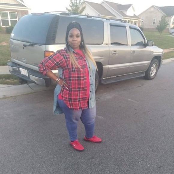 Tonya Thorne - Poshmark Profile Picture of Tonya Thorne (@tonyathorne) on Poshmark