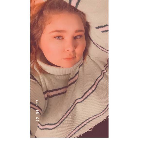 Profile Picture of Gina marie Mcdavitt (@ginamarie925) on Poshmark