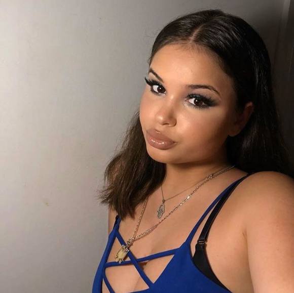 Profile Picture of Aggy Albo (@aggyalbo) on Poshmark