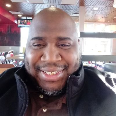 Profile Picture of Derek Evans (@BigD2372) on Twitter