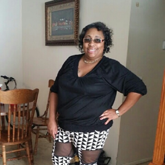Profile Picture of Shera Jeffcoat (@tigpooh) on Poshmark