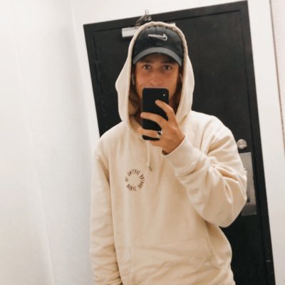 Profile Picture of T-fowl (@tylerfowler21) on Twitter
