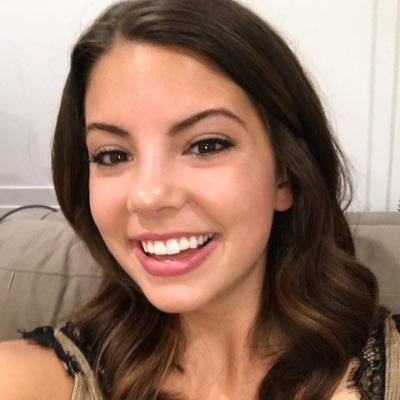 Profile Picture of Annie Moore (@anniem00re) on Twitter