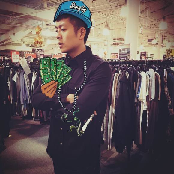 Profile Picture of Shijie Li (@woaooo) on Poshmark