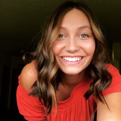 Profile Picture of Ariel (@olson_3) on Twitter