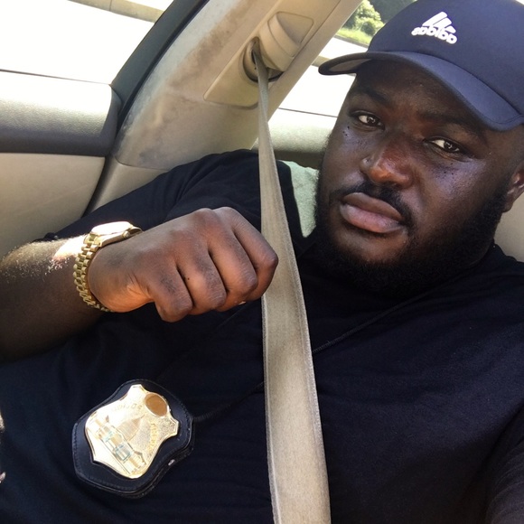 Profile Picture of Calvin Sims (@calvins1989) on Poshmark