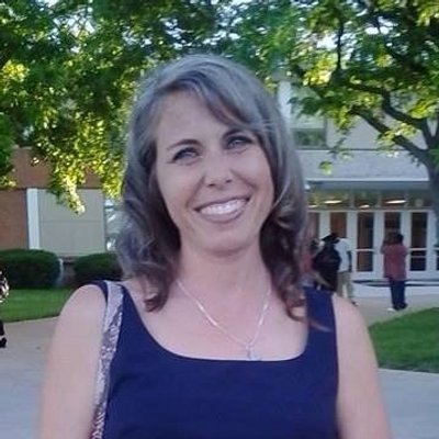 Profile Picture of Lisa Everett (@Lisa13E) on Twitter