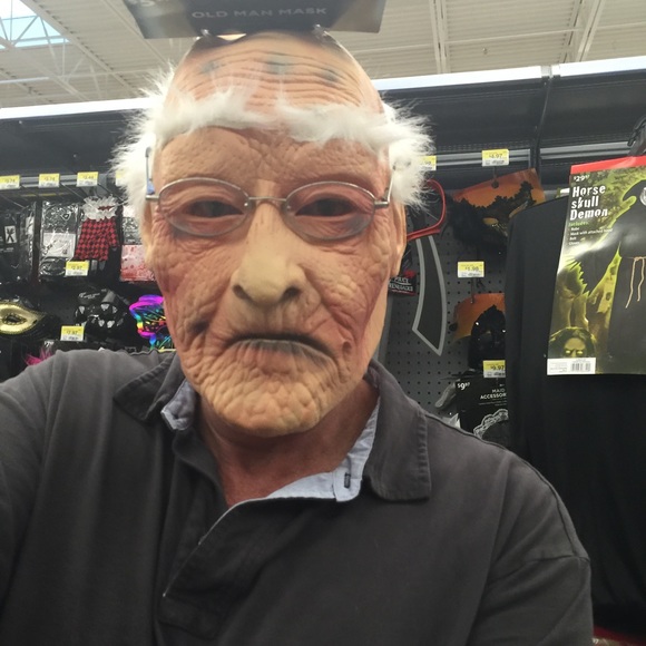 Profile Picture of Terry Hammer (@hammerdwn) on Poshmark