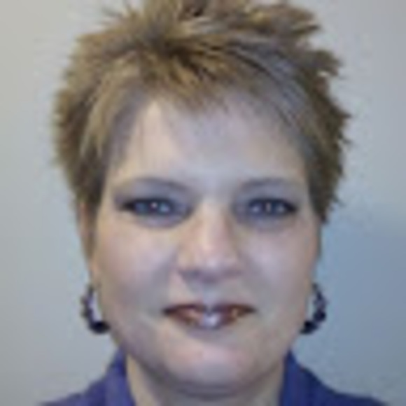 Profile Picture of Lori Armstrong (@loriarmstron778) on Poshmark