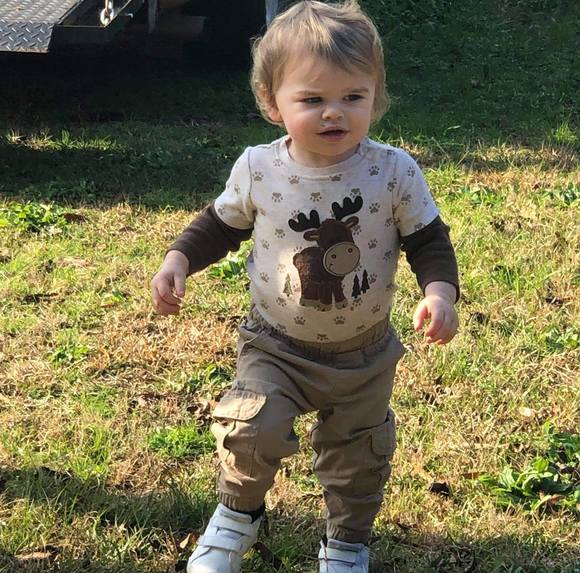 Profile Picture of Michaela Manning (@mam1998) on Poshmark