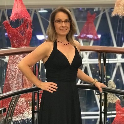 Profile Picture of Julie Greenfield (@J_A_Greenfield) on Twitter