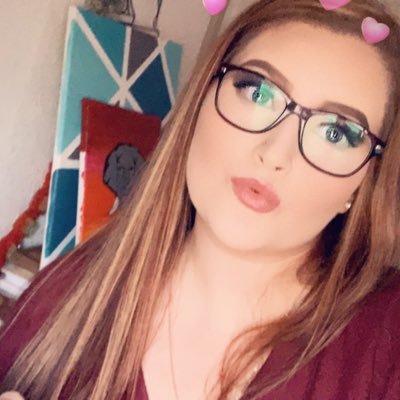 Profile Picture of Hayley (@wes_mama2020) on Twitter