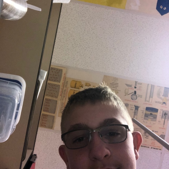 Profile Picture of Maddex Honas (@maddexhonas) on Poshmark