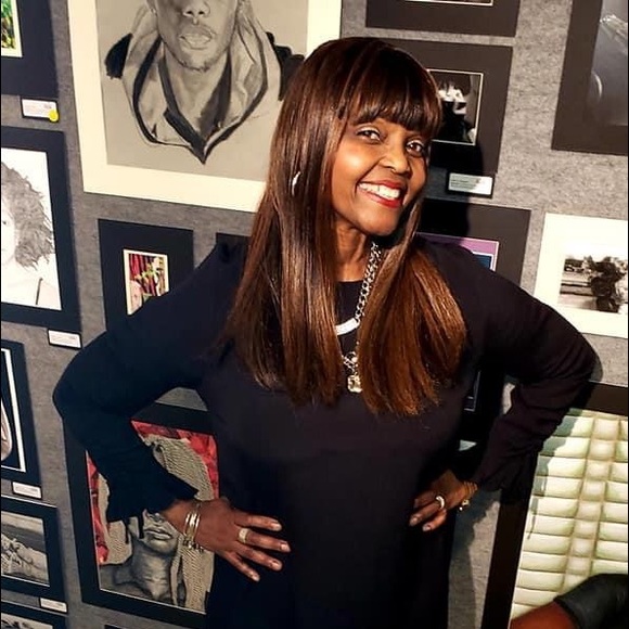 Profile Picture of Renee Hackney (@coates1959) on Poshmark
