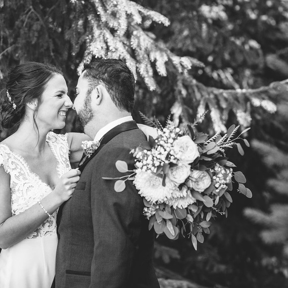 Profile Picture of Jennifer Calwell (@jennifercalwell) on Poshmark