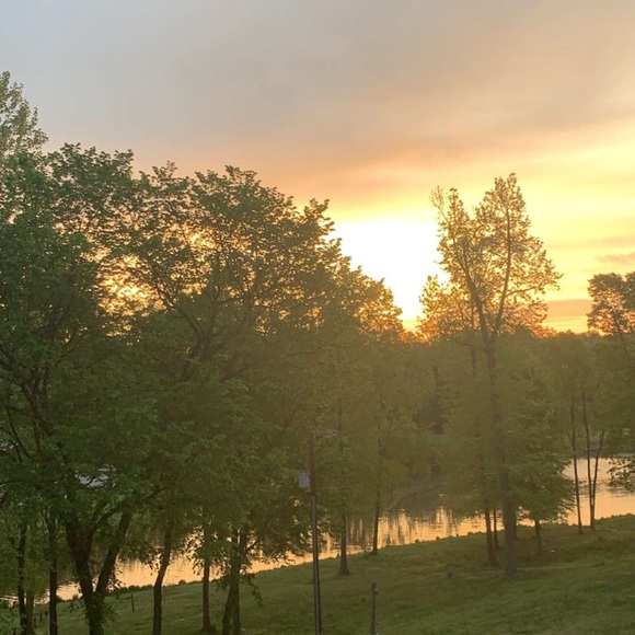 Profile Picture of David Waugh (@dwaugh12) on Poshmark