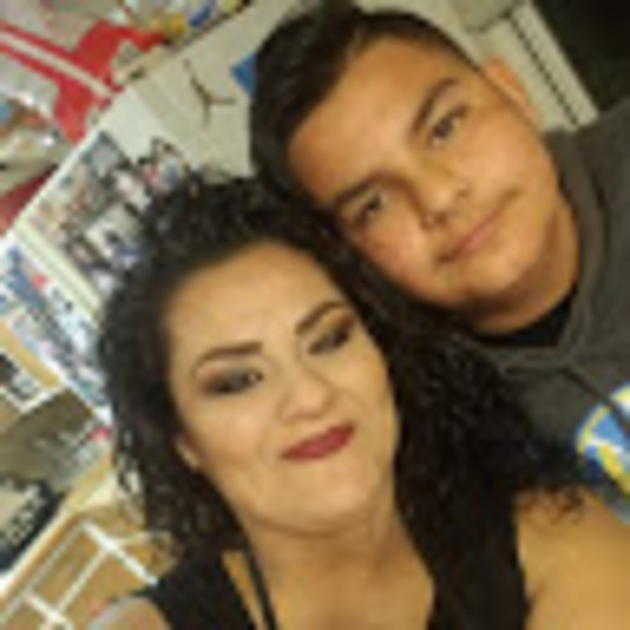 Profile Picture of Alicia Lara (@alicialara7674) on Poshmark