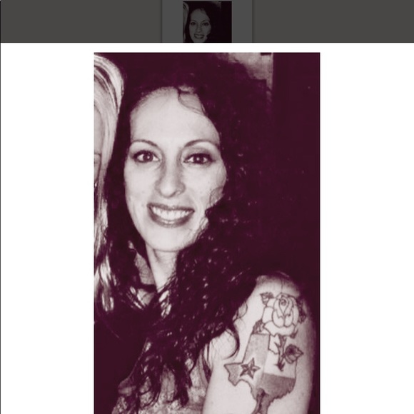 Profile Picture of Andrea Marruffo (@andreamarruffo2) on Poshmark