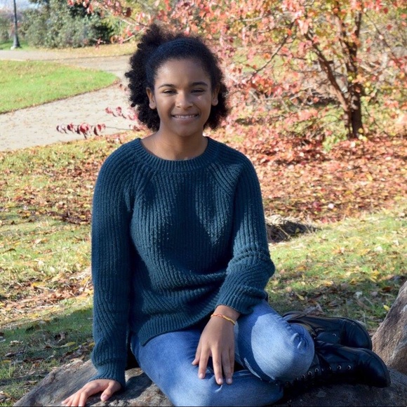 Profile Picture of Emma Deshields (@isamariaisa) on Poshmark